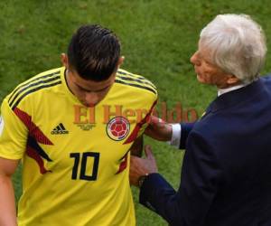 La estrella cafetera James Rodríguez se fue lesionado sobre la media hora de juego.Foto:AFP