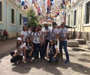 Se ha convocado a participar a todos los niveles y departamentos de la red, desde los asociados hasta la alta gerencia.