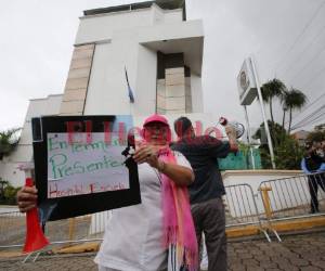 Este viernes los médicos y docentes salieron nuevamente a las calles de la capital a protestar. Foto David Romero| EL HERALDO