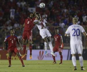 La selección panameña logró por primera vez su pase a un Mundial al derrotar a Costa Rica 2-1. (AP)