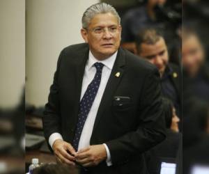 Esdras Amado López dijo sentirse asombrado del papel de observador que hará el TSE en los comicios internos de Libre.
