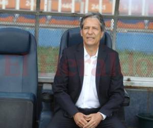 Carlos Restrepo, técnico del equipo capitalino Olimpia en el estadio Nacional de Tegucigalpa.