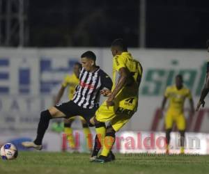 El duelo se realizó en el estadio Humberto Micheletti de El Progreso. Foto: EL HERALDO.
