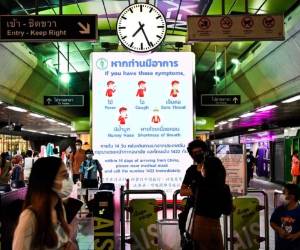 1. Primera alerta: La primera alerta fue recibida por la Organización Mundial de la Salud (OMS) el 31 de diciembre de 2019. Las autoridades chinas advirtieron de la aparición en la ciudad de Wuhan, de 11 millones de habitantes, de una serie de casos de neumonía de origen desconocido. Fotos: AFP.