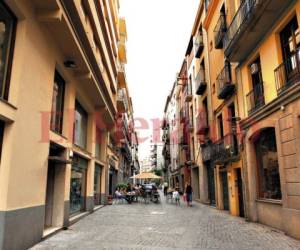 La ciudad de Girona, en la provincia del mismo nombre, se encuentra ubicada en la región autónoma de Cataluña, España.