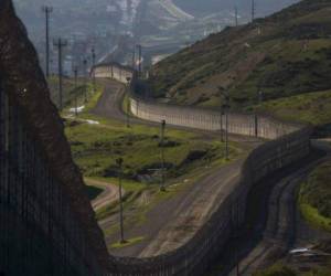 La frontera de México con Estados Unidos se reforzaría con la construcción del muro, de acuerdo con el presidente Donald Trump. (Foto: AFP)