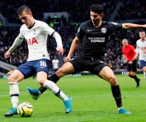 El Tottenham de José Mourinho remontó para terminar ganando 2-1 en casa al Brighton. Foto: AFP.