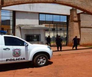 Los presos fugaron en la madrugada del domingo de una cárcel de la ciudad paraguaya de Pedro Juan Caballero, unos 550 km al oeste de Asunción, hacia la vecina población brasileña de Ponta Porá. AP.