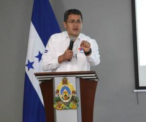 El proceso de certificación abarcará no solo al personal administrativo, sino también a todos los jefes de las dependencias, adelantó JOH. Foto Marvin Salgado