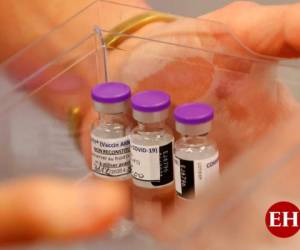 La vacuna de AstraZeneca/Oxford es muy esperada por razones prácticas: es mucho más barata que la ya distribuida de Pfizer/BionTech. Foto: AFP.