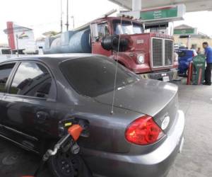 Los precios internos de los carburantes observarán en las próximas semanas precios que no se registraban hace años.