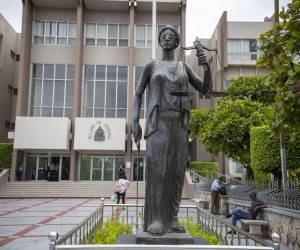 Este miércoles se asignaron los jueves que conocerán querella de Cossette López.