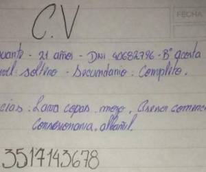 El CV fue escrito a mano por el joven argentinoya que no tenía dinero para sacarle impresión.