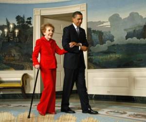 El matrimonio presidencial también hizo extensivas sus condolencias a los hijos y nietos de Nancy Reagan