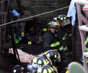 La alcaldesa de la zona, Clara Brugada, dijo a la prensa que no se sabe 'todavía cuál fue el origen del incendio' y que hace menos de un mes se registró otro siniestro similar por acumulación de gas. Foto: AFP