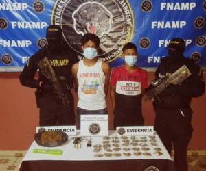 La Fuerza Nacional Antimaras y Pandillas (FNAMP) capturó a los dos sujetos en San Lorenzo, Valle.