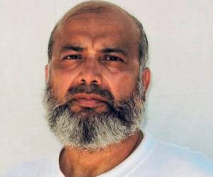 En esta foto sin fecha provista por sus abogados, se ve a Saifullah Paracha, detenido en la prisión estadounidense en Guantánamo, Cuba. El paquistaní de 73 años lleva 16 años encerrado sin cargos, informó su abogada. (Counsel to Saifullah Paracha via AP)