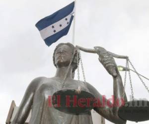 La Defensa Pública cuenta con 275 abogados al servicio de la comunidad en Tegucigalpa, San Pedro Sula y La Ceiba. Foto: El Heraldo