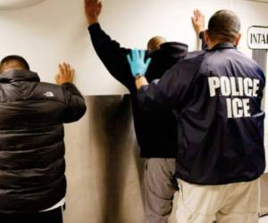 Se rehúsan a mantener detenidas a personas hasta que se reformen las políticas de inmigración.