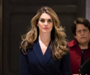 Hope Hicks es una estrecha colaboradora del presidente Donald Trump y conoce la lo que ha pasado dentro de la Casa Blanca en este año de presidencia. Foto: AP
