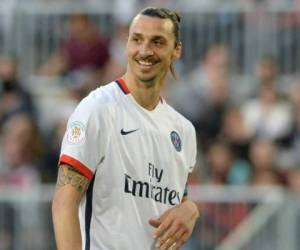 El delantero sueco Zlatan Ibrahimovic aclaró este sábado que se queda en el Galaxy de Los Ángeles.