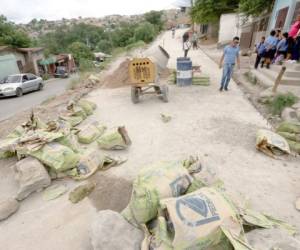 La pavimentación en barrios y colonias de la capital se ha hecho con concreto hidráulico para una mejor duración de la obra.