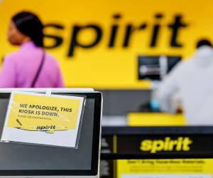 La aerolínea anunció el cese de operaciones tras no llegar a un acuerdo para un rescate gubernamental que inyectara el dinero que necesitaba para continuar volando.