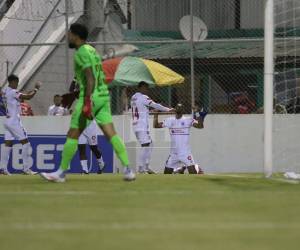 Imágenes del desarrollo del partido.