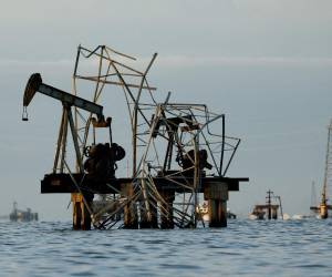Brasil y Argentina liderarán el aumento petrolero de América Latina, que exportará más crudo y reforzará su peso global.