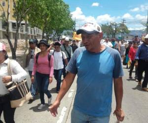 La manifestación de este día es encabezada por Salvador Zúniga, exesposo de la extinta ambientalista que fue asesinada el pasado 03 de marzo.