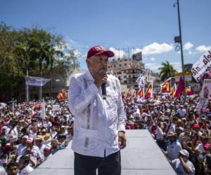 Según las últimas encuestas, López Obrador lleva una ventaja superior a 20 puntos sobre Ricardo Anaya. Foto: AFP