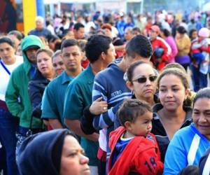 Cerca de 60,000 hondureños buscan poder renovar su TPS por 18 meses este enero de 2018, sí Estados Unidos decide seguir con el programa.