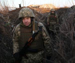 En la línea de frente, siguieron los combates entre el ejército de Ucrania y los separatistas.