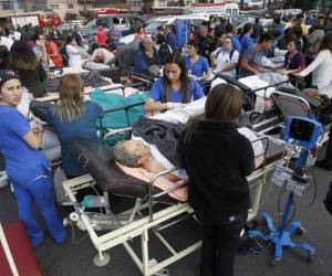 Hasta el momento reportan más de 50 personas heridas. Foto: Agencia AFP