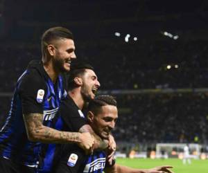 El argentino Mauro Icardi adelantó a los locales desde el punto de penal justo antes de la pausa. Foto: AFP