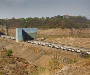 Así luce la represa Los Laureles y su nivel sigue bajando.