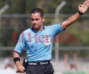 Héctor Rodríguez tuvo su última participación como árbitro que mantenía el gafete FIFA en el partido de ida de la gran final entre Olimpia y Motagua.