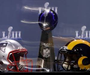 Rams y Patriots se enfrentarán este domingo 3 de febrero por la copa del Super Bowl LIII. Foto AP