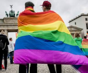 Alemania permitía desde 2001 que las parejas homosexuales se inscribieran como parejas civiles, pero los enlaces seguían siendo ilegales. Foto: AP
