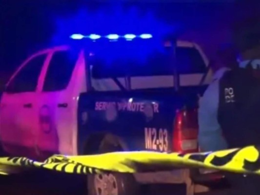 Las Policía Nacional de Honduras llegó al lugar tras que se cometiera el doble crimen.