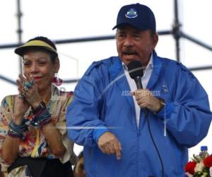 Ortega culpa a agentes internacionales y a enemigos internos de conspirar para derrocarlo y ha dicho que no dejará el cargo antes del final de la legislatura en 2021. (Foto: AP)