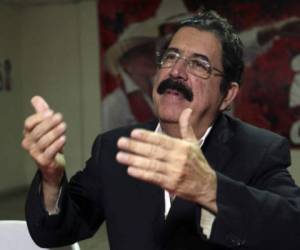 El coordinador de la Alianza de Oposición, Manuel Zelaya, pidió a todos los grupos unirse para las elecciones de noviembre.