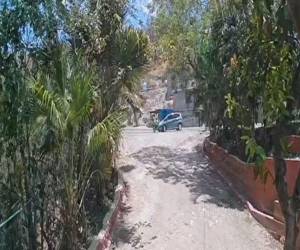 La imprudencia al volante de uno de los conductores causó el aparatoso accidente.