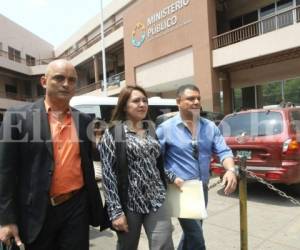 Marlene Alvarenga se presentó este miércoles al Ministerio Público para denunciar a Salvador Nasralla (Foto: Johny Magallanes / EL HERALDO Honduras)