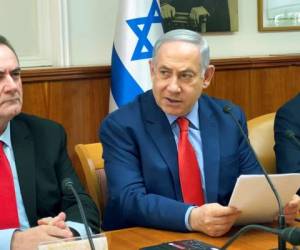 El primer ministro israelí, Benjamin Netanyahu habla durante la junta semanal de su gabinete en Jerusalén. Foto: AP.