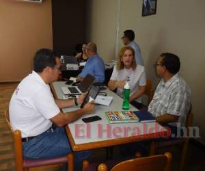 Las autoridades sanitarias del sur durante una reunión de planificación por el coronavirus.