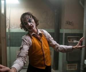Esta imagen publicada por Warner Bros. Pictures muestra a Joaquin Phoenix en una escena de la película 'Joker'. Foto: Agencia AP.