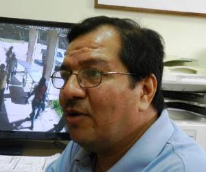 El director del Hospital San Francisco, Víctor Zepeda, informó que la paciente afectada está aislada.