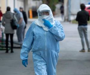 La Organización Mundial de la Salud (OMS) cambió el miércoles su calificación de 'epidemia' por 'pandemia' para el brote de COVID-19.
