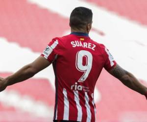 Luis Suárez, del Atlético de Madrid, durante la segunda mitad del partido ante el Osasuna, el domingo 16 de mayo de 2021, en Madrid. (AP Foto/Manu Fernández)